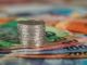 Jak pakuje się banknoty?